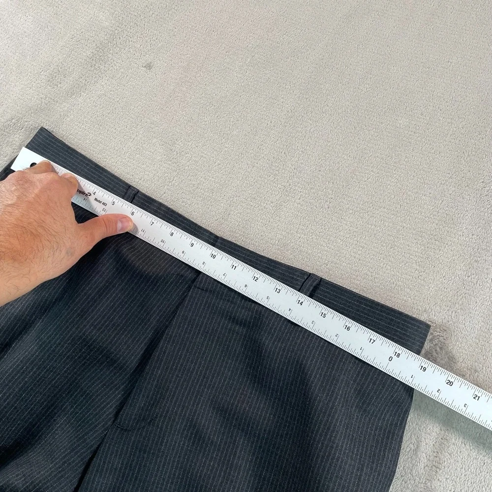 Banana Republic Classic Fit Pants Men 36x31 Grey Striped‎ Wool Straight Leg